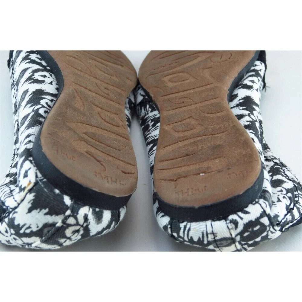 Mad Love welcome shoe